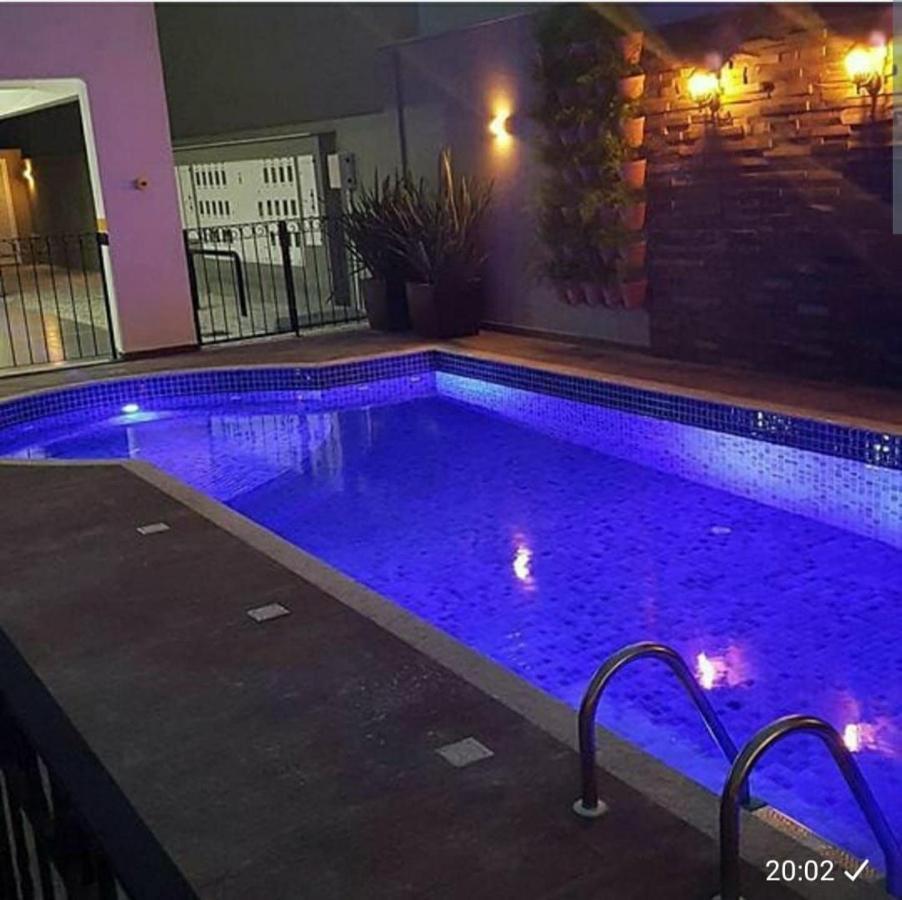 Var-101A Dpto Amplio En Condominio Cerrado Con Piscina Bombinhas Zewnętrze zdjęcie